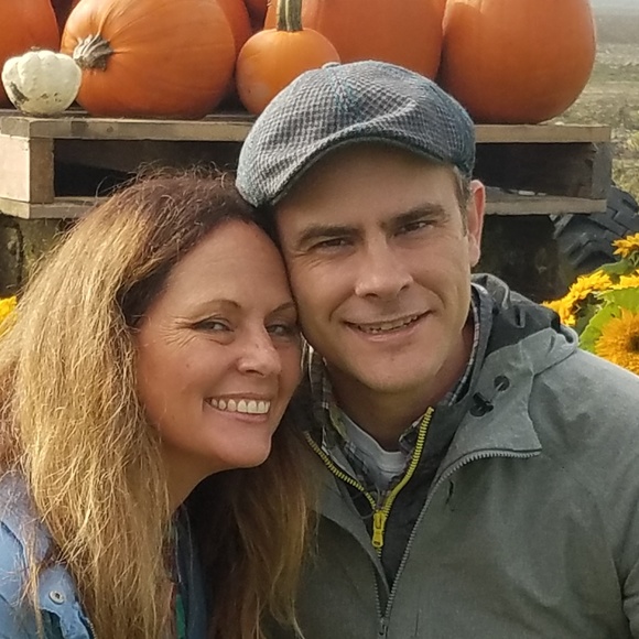 Meet Posher Colleen - Seller of Beautiful Things! - Picture 2 of 6